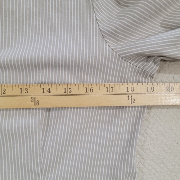 Kim Rogers Striped Button-Up Shirt Size Medium Tan 3/4 Sleeves - Picture 10 of 14